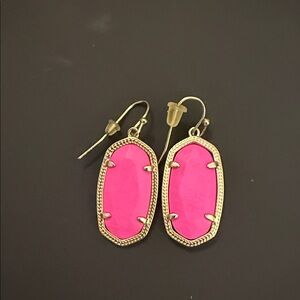 Kendra Scott Hot Pink DANIELLE Magenta Gold Plated Statement Earrings Rare